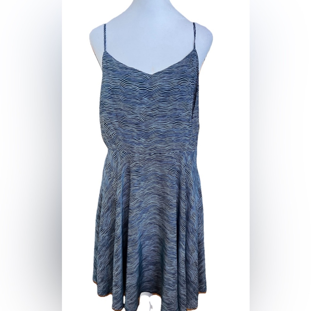 NWT OLD NAVY Blue Wavy Stripes Spaghetti Strap Rayon Summer Sun Mini Dress Large